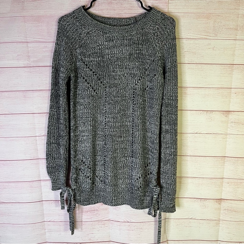 So Soft Gray Long Sleeves Knit Tie Hem Sweater Size‎ Medium